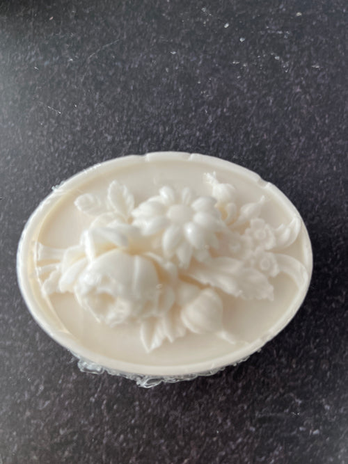 3 Soaps for $14 Bundle Glutathione  Niacinamide Glow Bar.( Melt & Pour) 2.9 oz